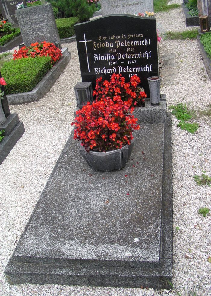Restaurierungen – Beispiel 8, Lentia Marmor