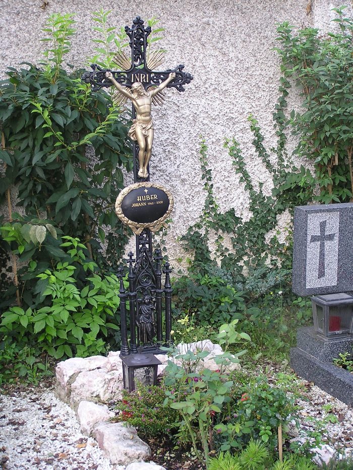 Schmiedeeisenkreuze – Beispiel 10, Lentia Marmor