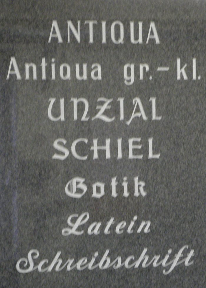 Schriften – Beispiel 5, Lentia Marmor