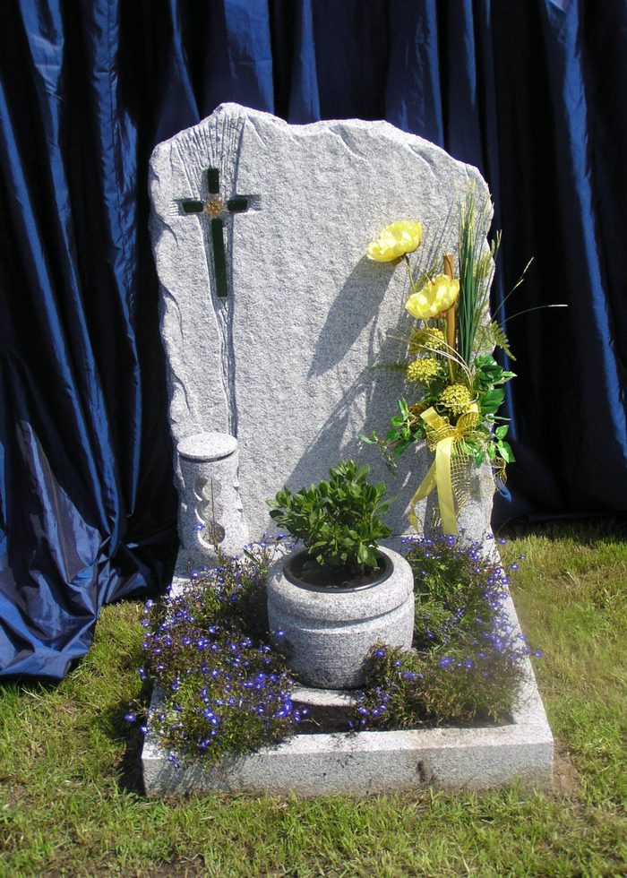 Urnengrab – Beispiel 1, Lentia Marmor