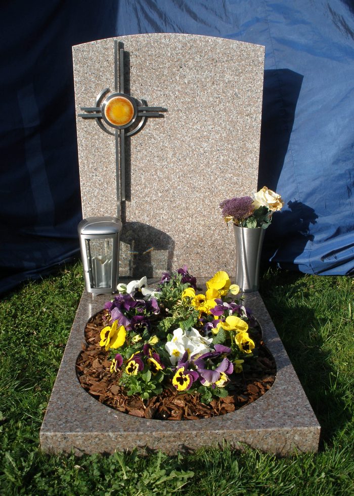 Urnengrab – Beispiel 13, Lentia Marmor