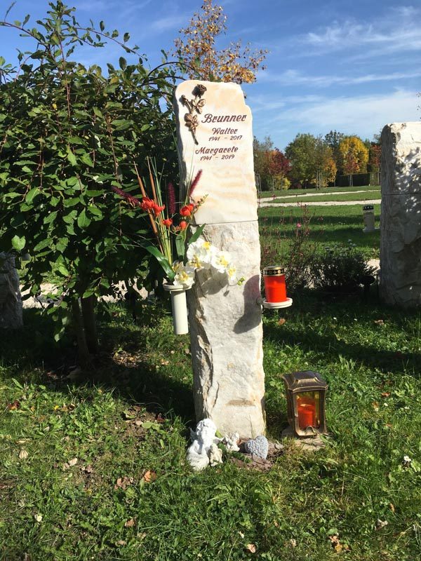 Baumstelen – Beispiel 2, Lentia Marmor