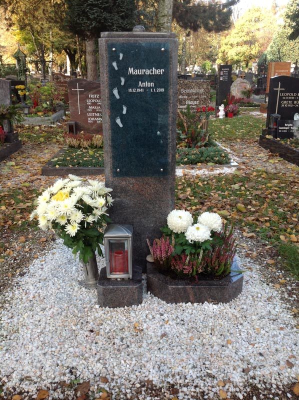 Stelen – Beispiel 5, Lentia Marmor
