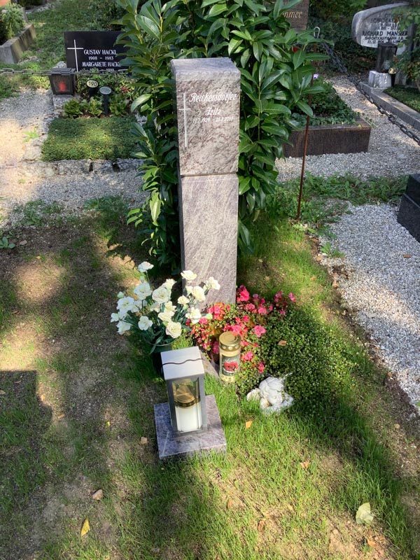 Stelen – Beispiel 2, Lentia Marmor