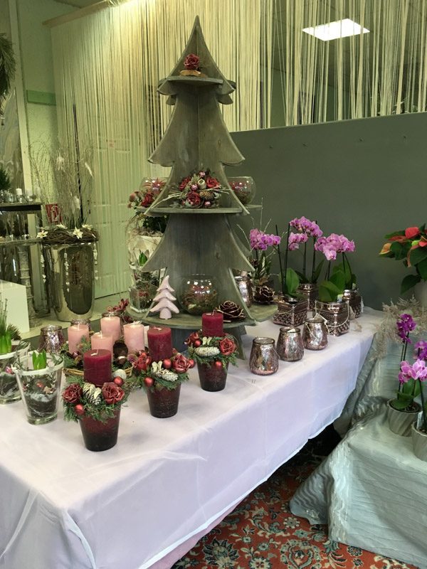 Weihnachtsgestecke – Beispiel 9, Lentia Marmor